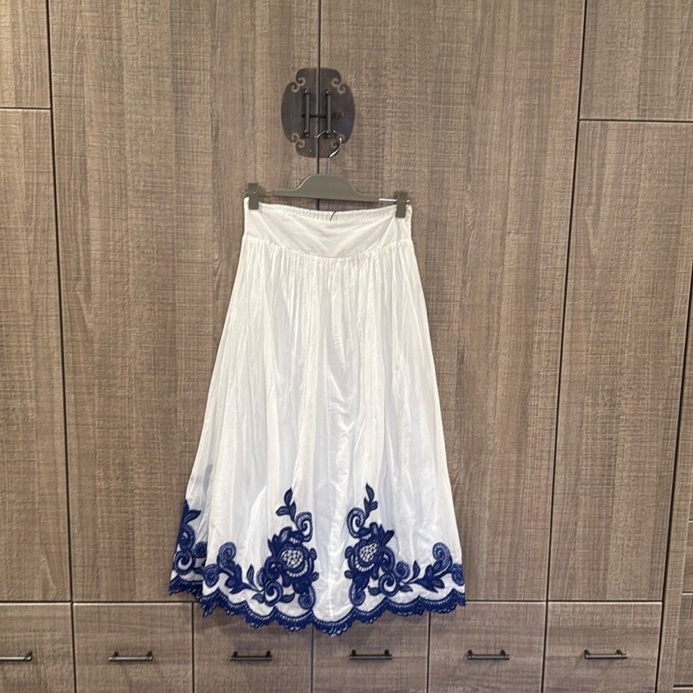 Zara Embroidered Midi Skirt‎